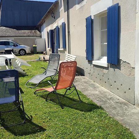 Maison Plain Pied, 2 Chambres, Longere Typique , Fraiche, Dans Bourg Avec Tous Commerces Luçay-le-Mâle 외부 사진