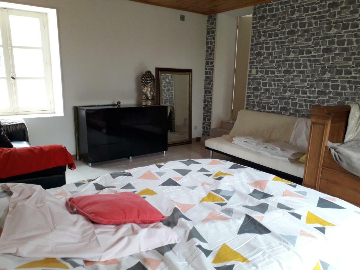 Maison Plain Pied, 2 Chambres, Longere Typique , Fraiche, Dans Bourg Avec Tous Commerces Luçay-le-Mâle 외부 사진