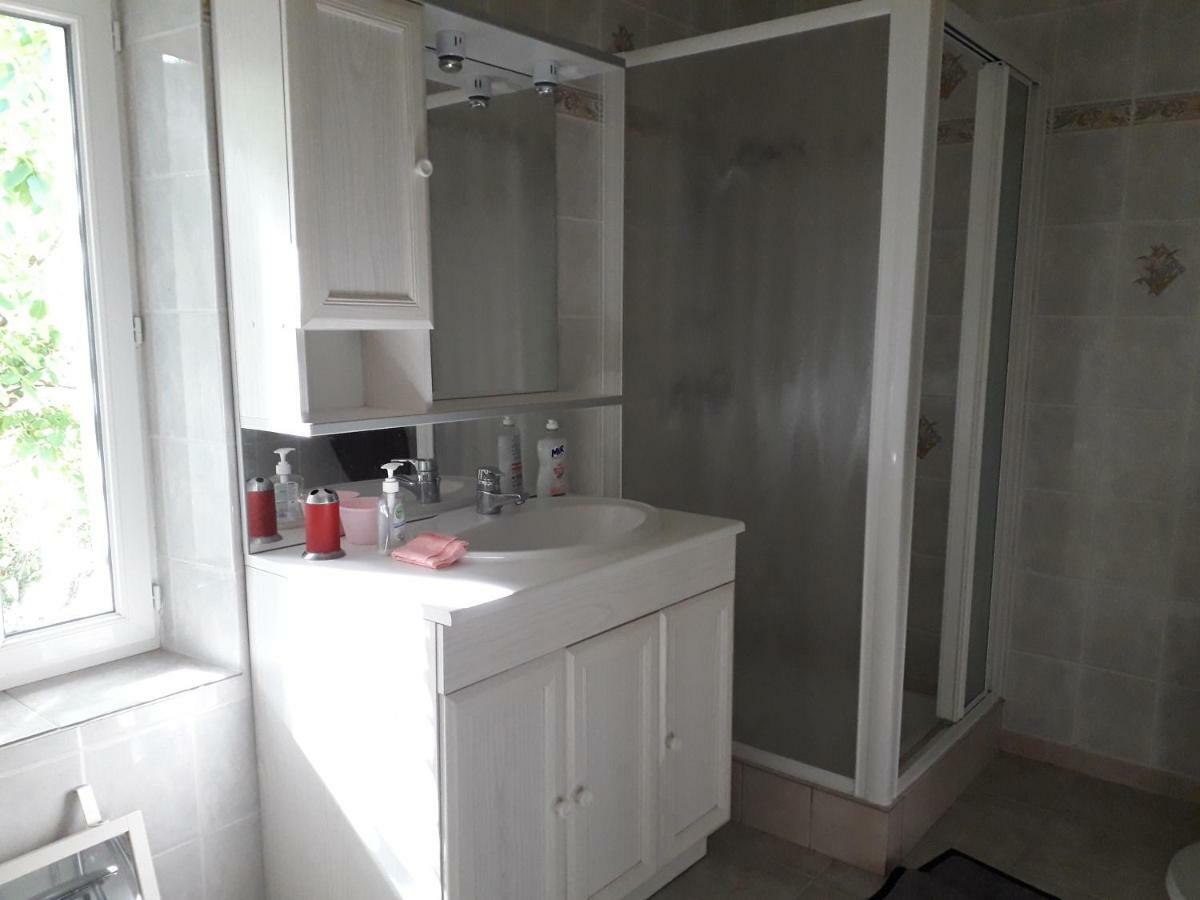 Maison Plain Pied, 2 Chambres, Longere Typique , Fraiche, Dans Bourg Avec Tous Commerces Luçay-le-Mâle 외부 사진